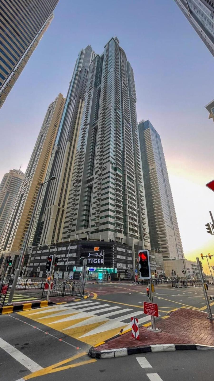High Floor With City Skyline & Burj Khalifa View 3 Bedroom Unit Marina Dubai Exterior photo